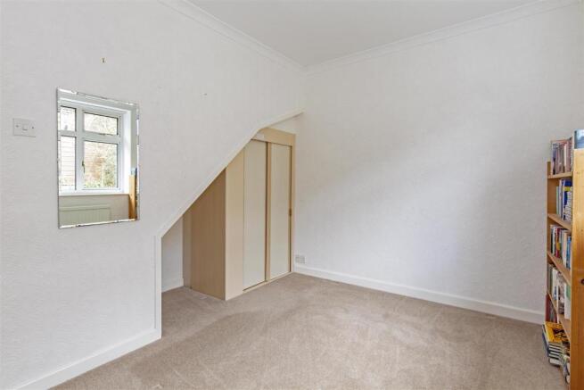 Bedroom 2-2.jpg
