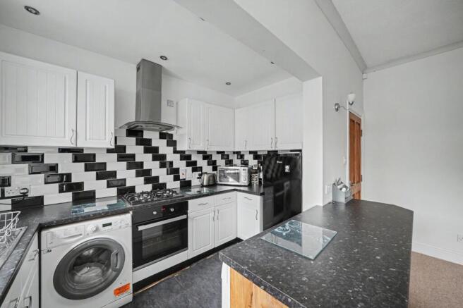 4 bed Terraced for sale Image 7
