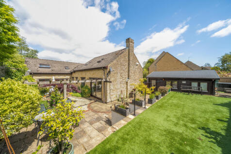 Baker Street, Farthinghoe, NN13