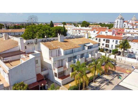 3-Bedroom Apartment Just a Few Steps from Vilamoura Marina
