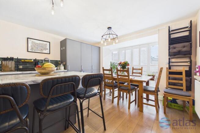 Kitchen/Dining Space