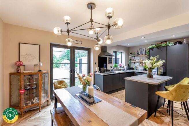 3 bed Semi-Detached for sale Image 10