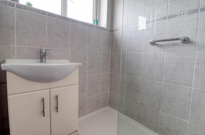 Master Bedroom En-Suite