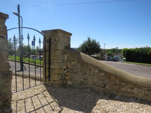 Photo 12
