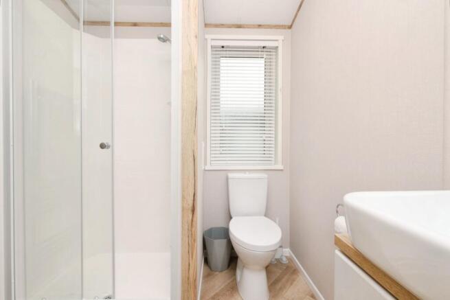 2 bed Park Home for sale Image 8