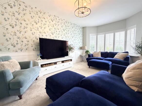 Esthwaite close, Warton photo 4