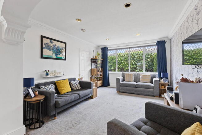 3 bed Semi-Detached for sale Image 4