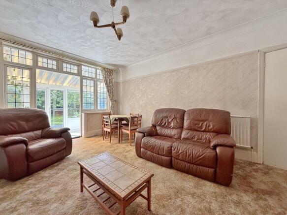 Carmarthen Avenue, Drayton photo 4