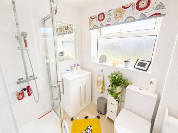3 bed Terraced for sale Image 9