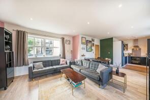 Flat 2, 94, Greenwich High Road, London SE10 8JE