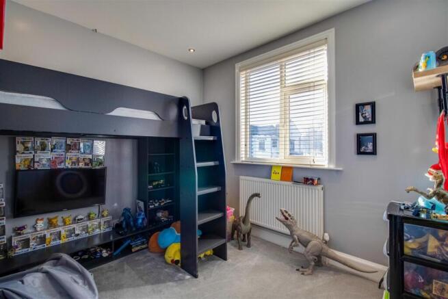 3 bed House for sale Image 10