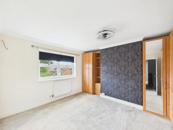 4 bed Detached for sale Image 9