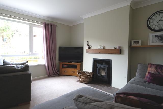 SITTING/DINING ROOM 