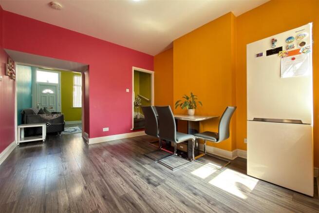 SITTING ROOM