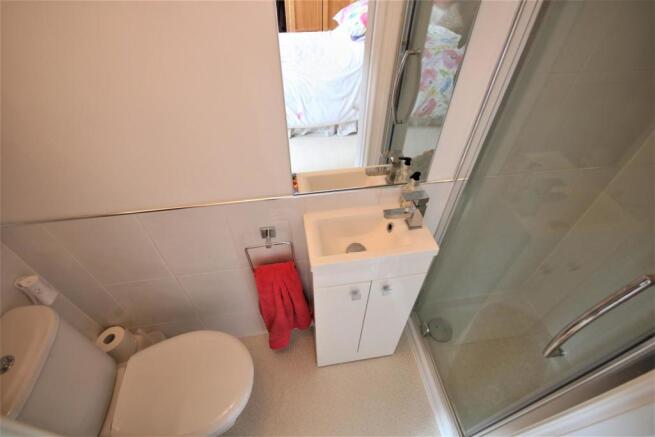 ensuite2.jpg