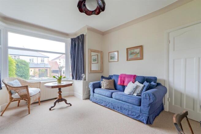 Living Room 2.jpg