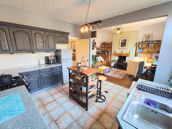 4 bed Terraced for sale Image 4