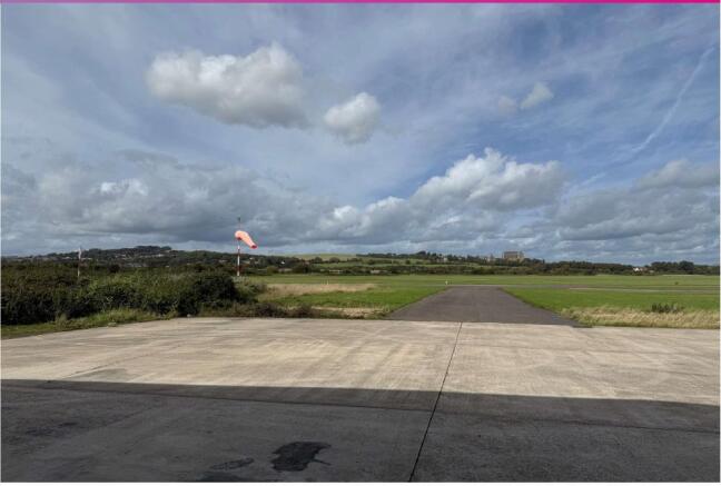 03_airfield_apron.jpg