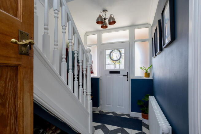 4 bed Semi-Detached for sale Image 11
