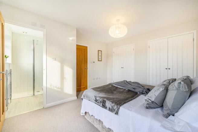 8482132-interior39.jpg