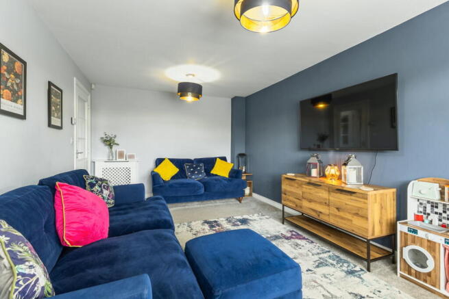4 bed Detached for sale Image 5