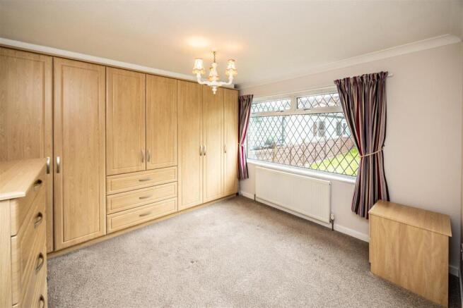 2 bed Terraced Bungalow for sale Image 7