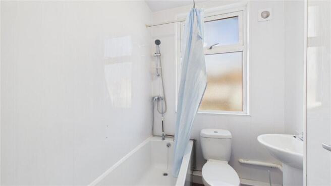 3 bed Terraced to rent Image 7