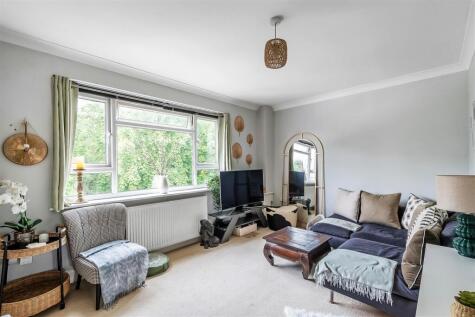 Woodfield Lane, Ashtead, KT21