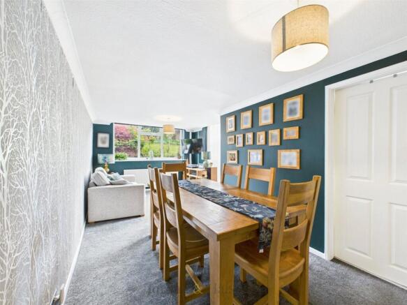 Living/Dining Area