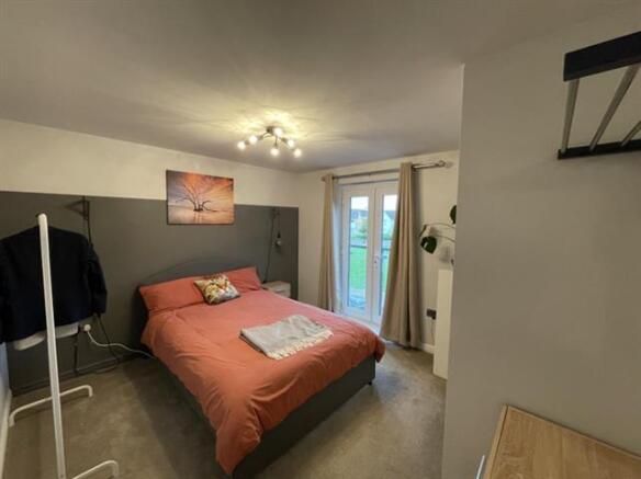 5 bed Detached to rent Image 7