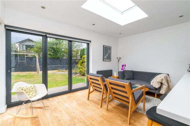 4 bed Detached for sale Image 9