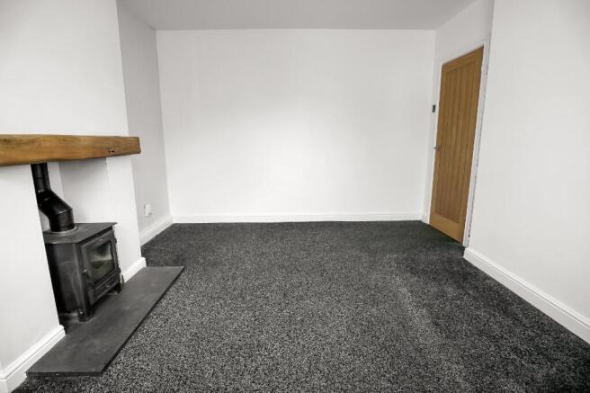 3 bed Semi-Detached to rent Image 7