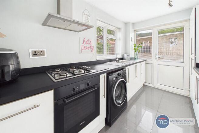 3 bed Semi-Detached for sale Image 8