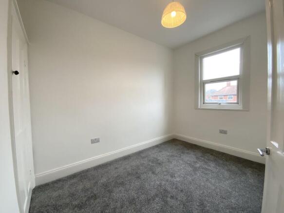 2 bed Terraced to rent Image 9