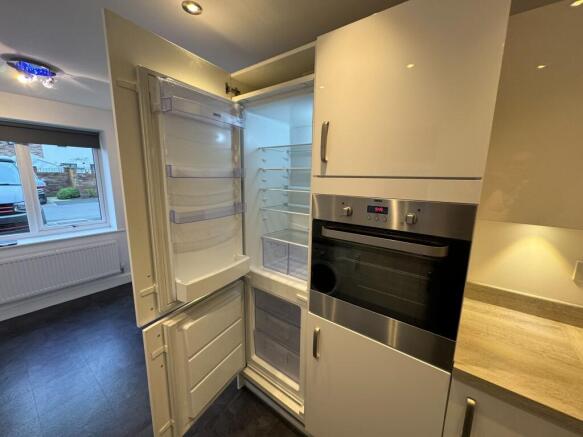 2 bed Semi-Detached for sale Image 4
