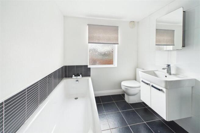 3 bed Semi-Detached for sale Image 12