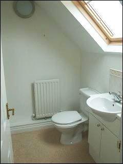 EN-SUITE (OFF BED 1)