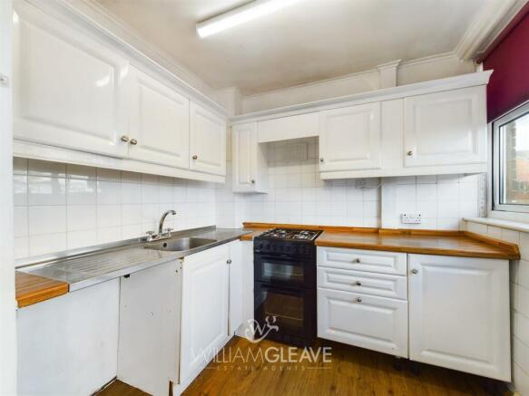 CAM01392G0-PR0033-STILL009.jpg