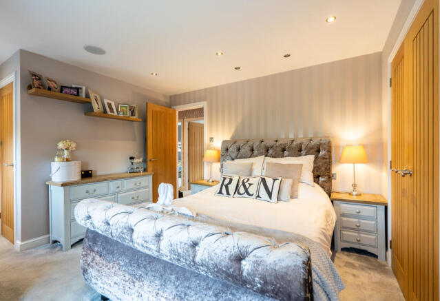 Master bedroom 