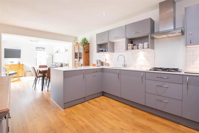 Kitchen / Dining