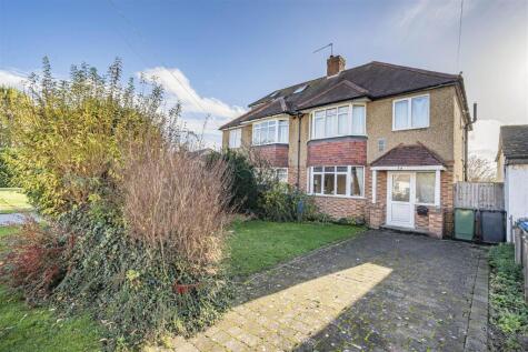 Lawn Close, Datchet, Slough