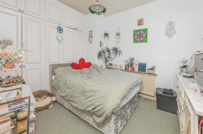 3 bed Semi-Detached for sale Image 10
