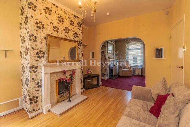 Lounge image 2