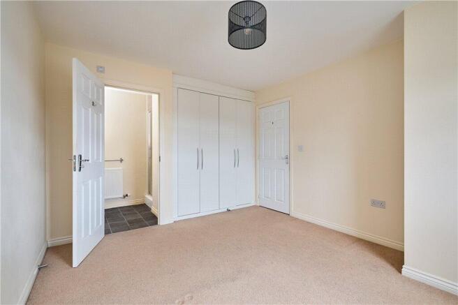 4 bed Detached for sale Image 11