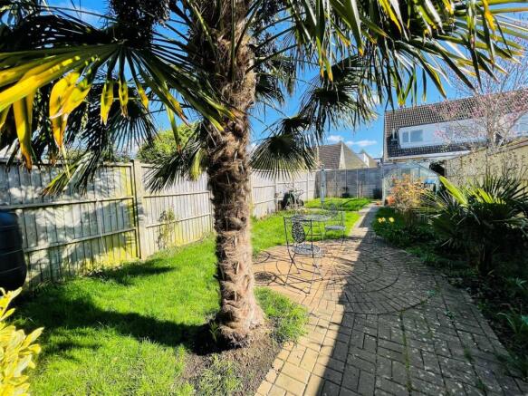 54churchgdn.jpg