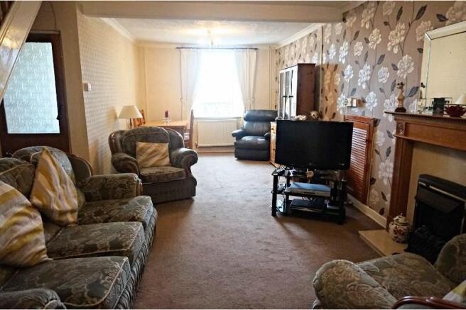 Lounge/Dining Room