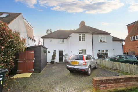 Rayleigh Road, Woodford Green, IG8