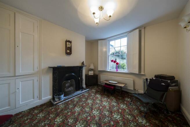 4 Gaskell Drive-003.JPG