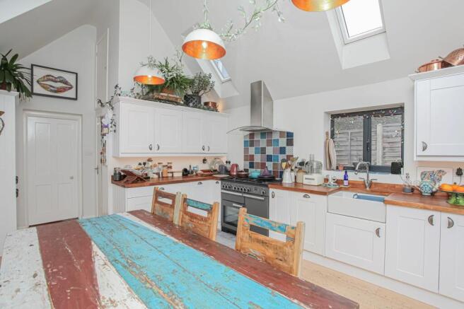 Kitchen/Dining