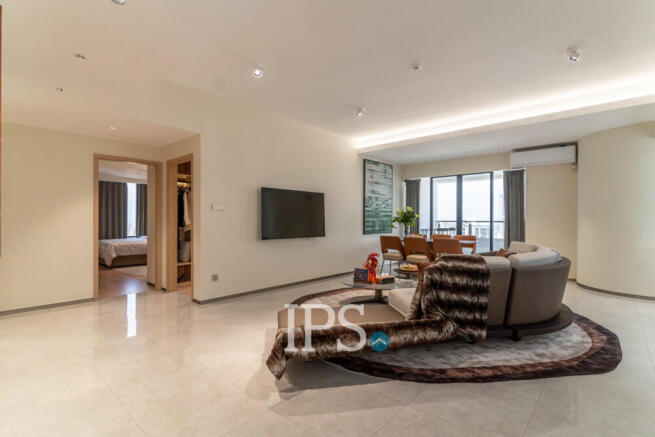 3 Bedroom Condo For Sale - Le Conde, BKK1, Phnom Penh